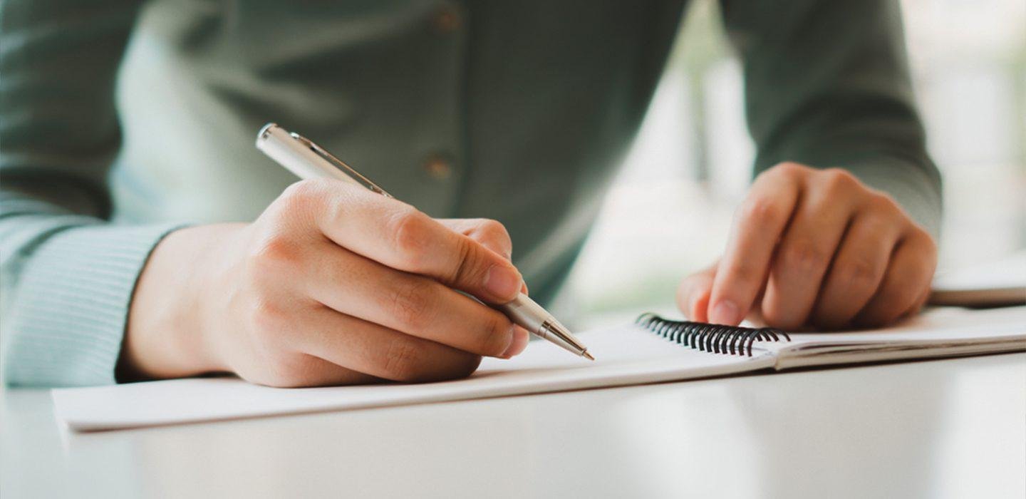 UK dissertation writing services helping international students